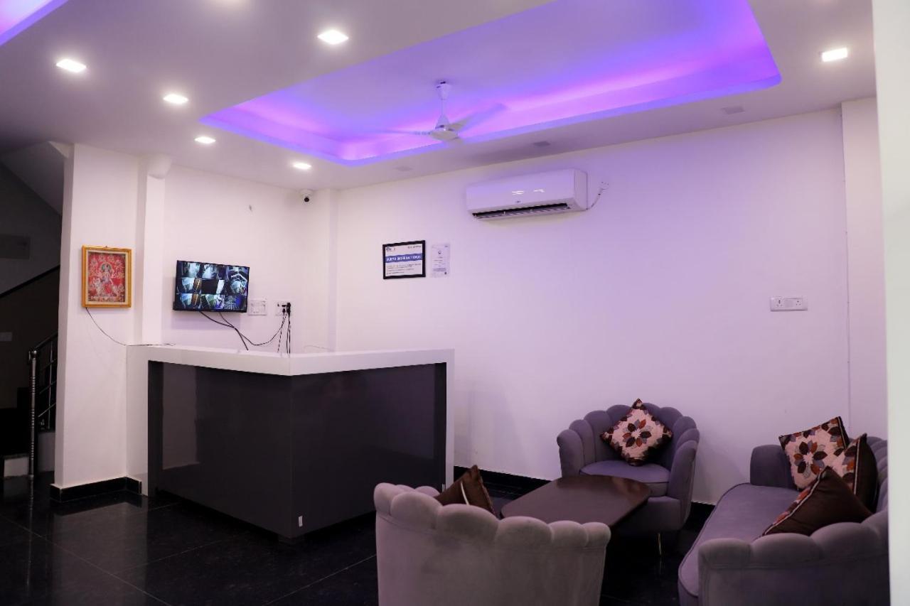 Surya International Bed & Breakfast New Delhi Exterior photo