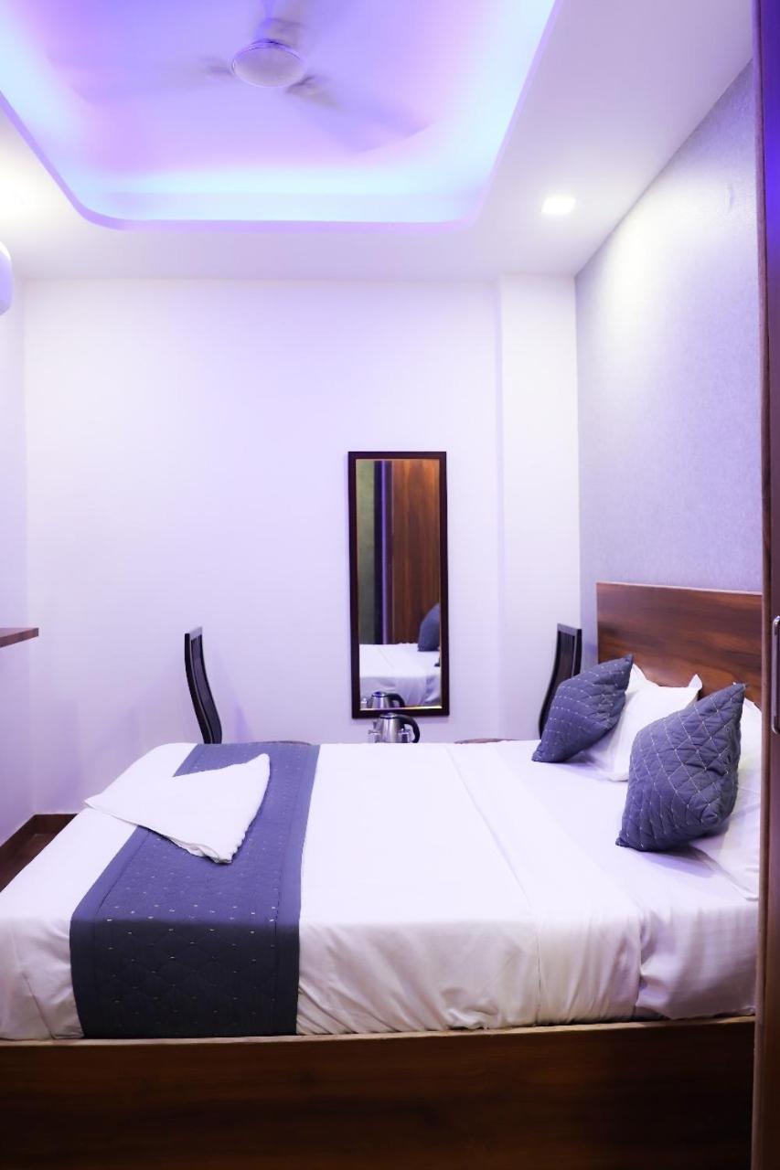 Surya International Bed & Breakfast New Delhi Exterior photo